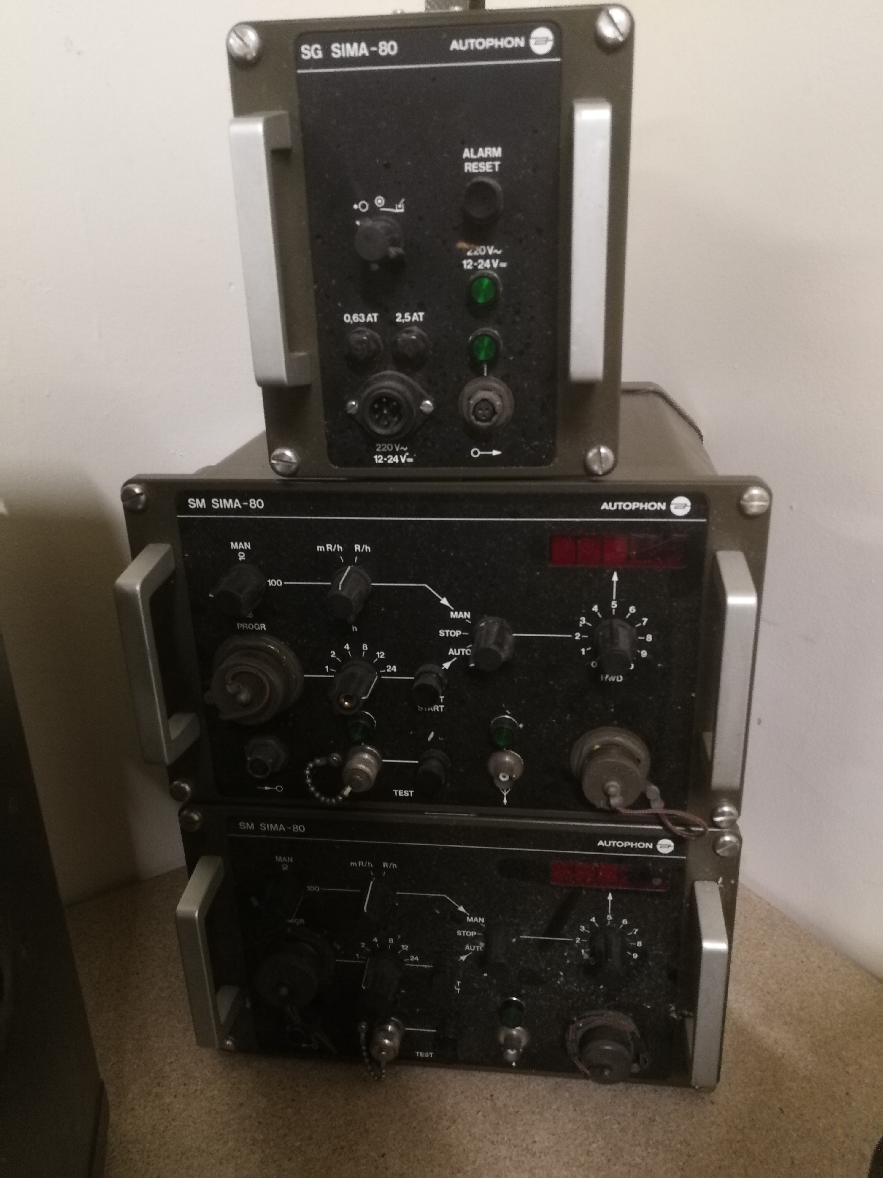 SG Sima-80 autophon nuclear blast simulator UK army 1980s